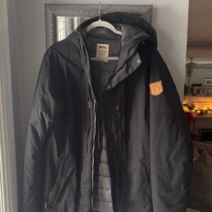 Fjallraven Men's Classic Black Hooded Puffer Jacket